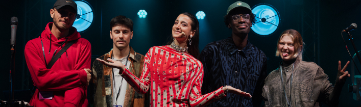 Immagine di gruppo di musicisti